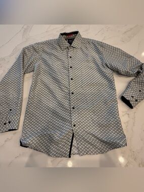 Silverstone Men's Casual Button Down Size Medium